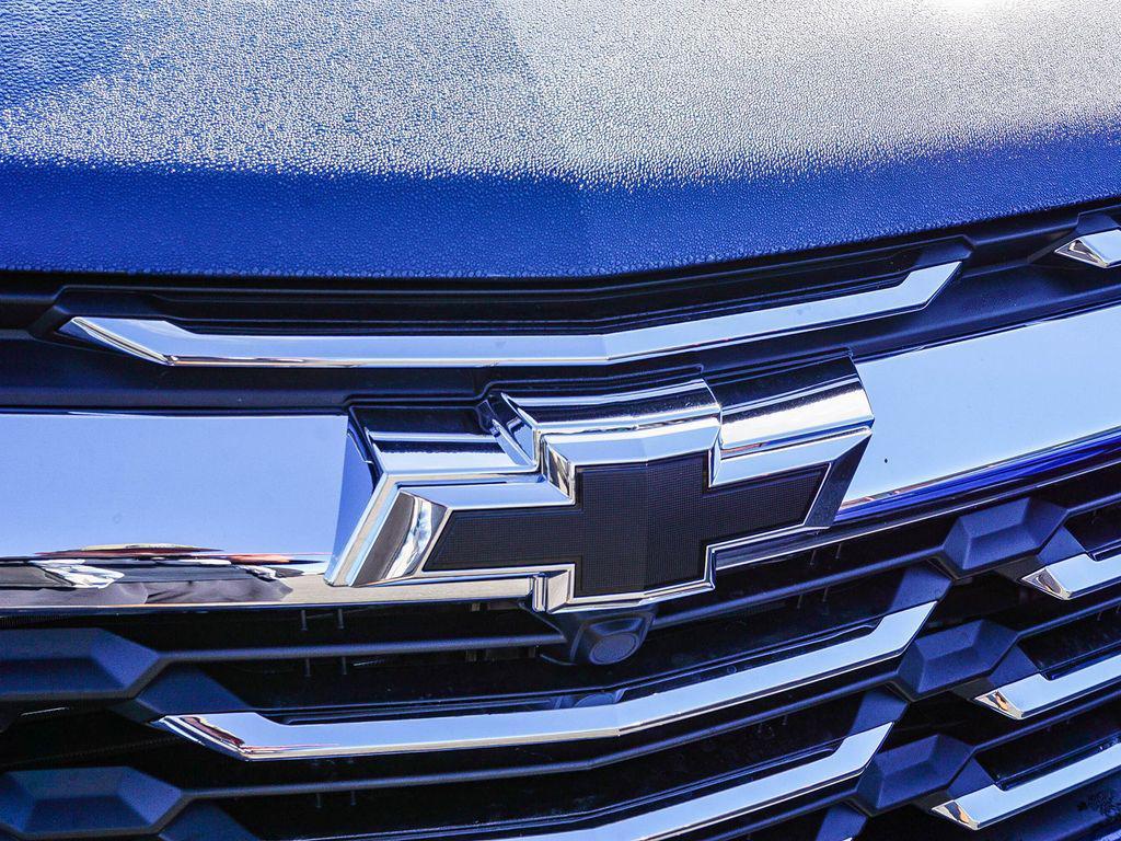 new 2026 Chevrolet Equinox car, priced at $28,995