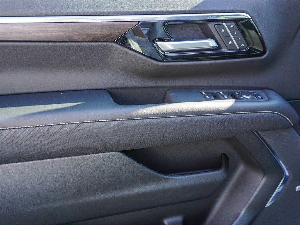 new 2026 Chevrolet Suburban car, priced at $76,895