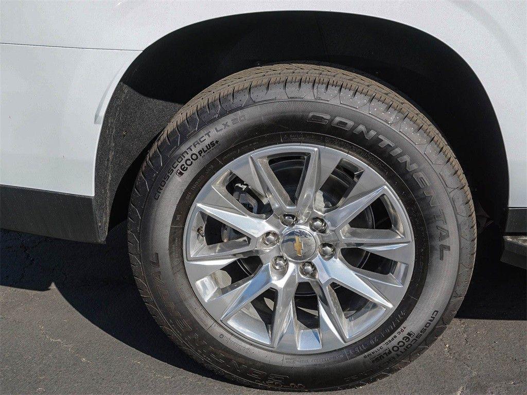 new 2026 Chevrolet Suburban car, priced at $76,895