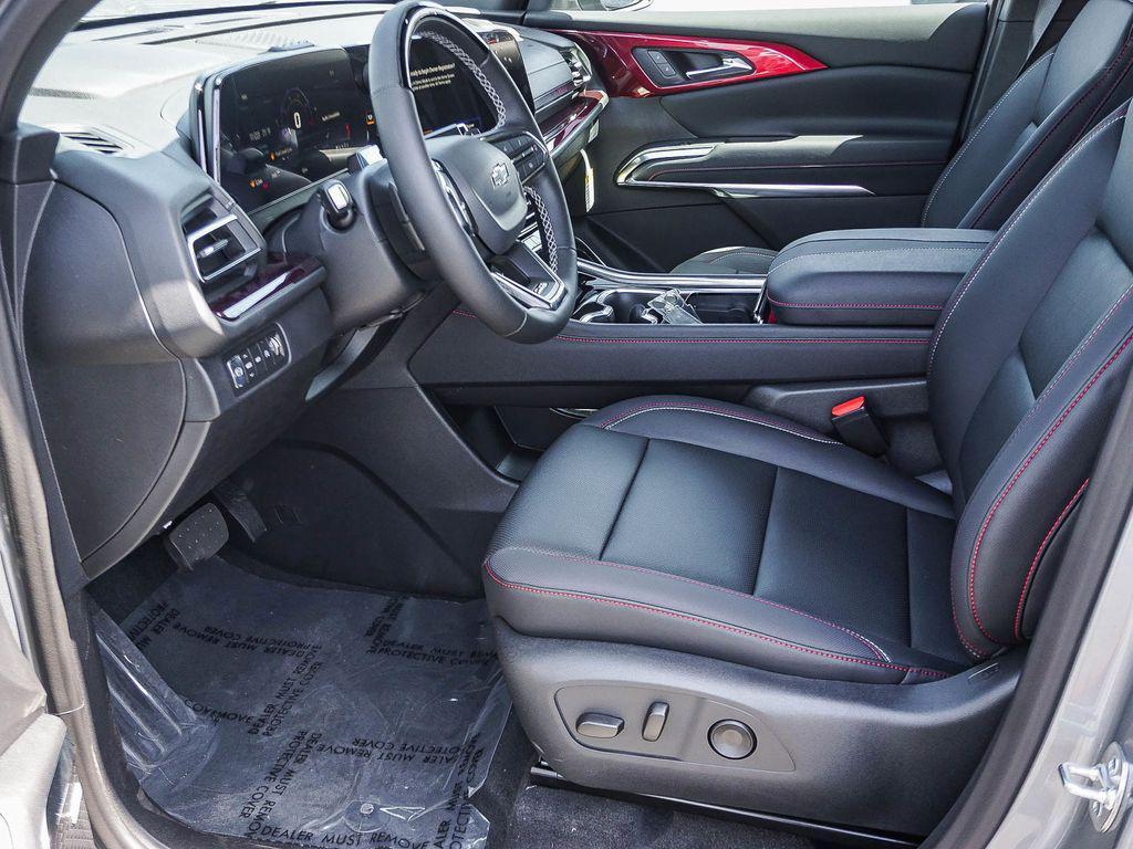new 2026 Chevrolet Traverse car, priced at $52,555