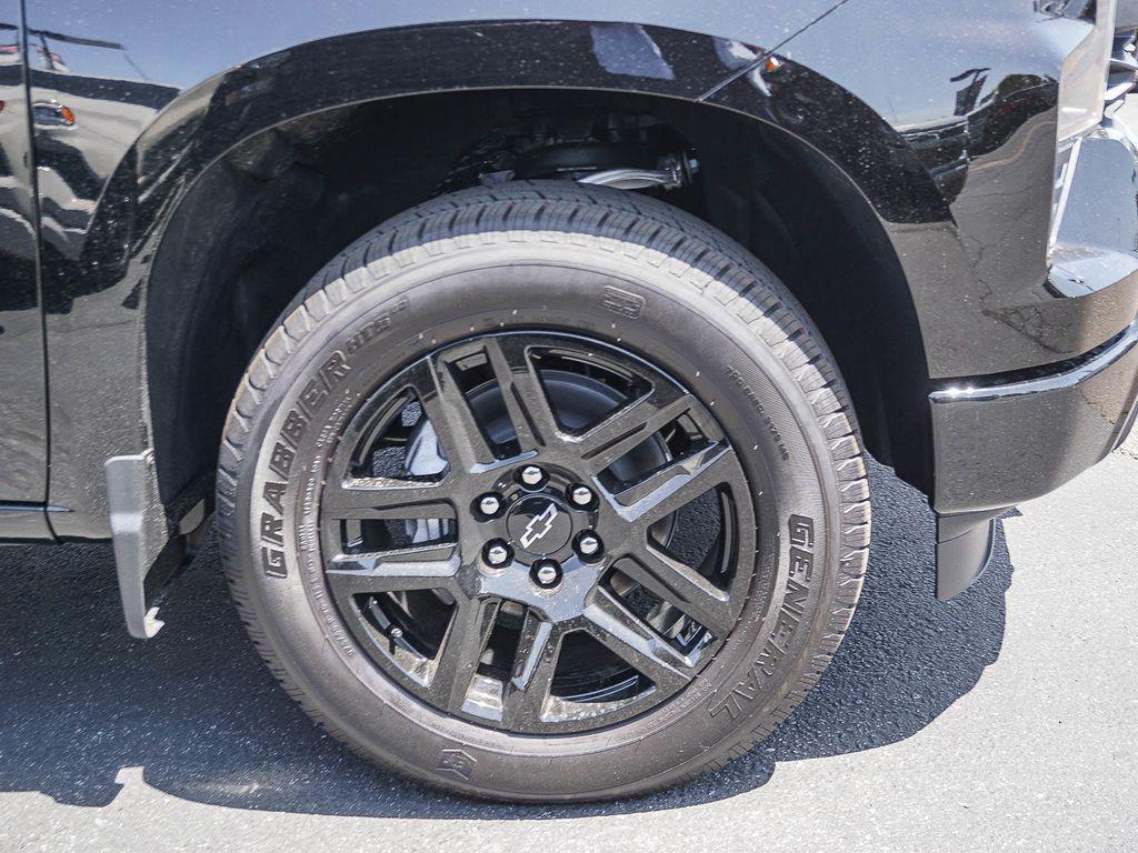 new 2026 Chevrolet Silverado 1500 car, priced at $43,370