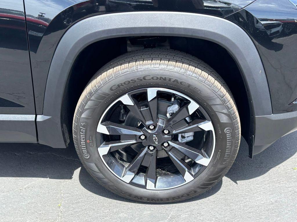new 2026 Chevrolet Equinox car, priced at $32,235