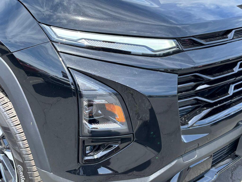 new 2026 Chevrolet Equinox car, priced at $32,235