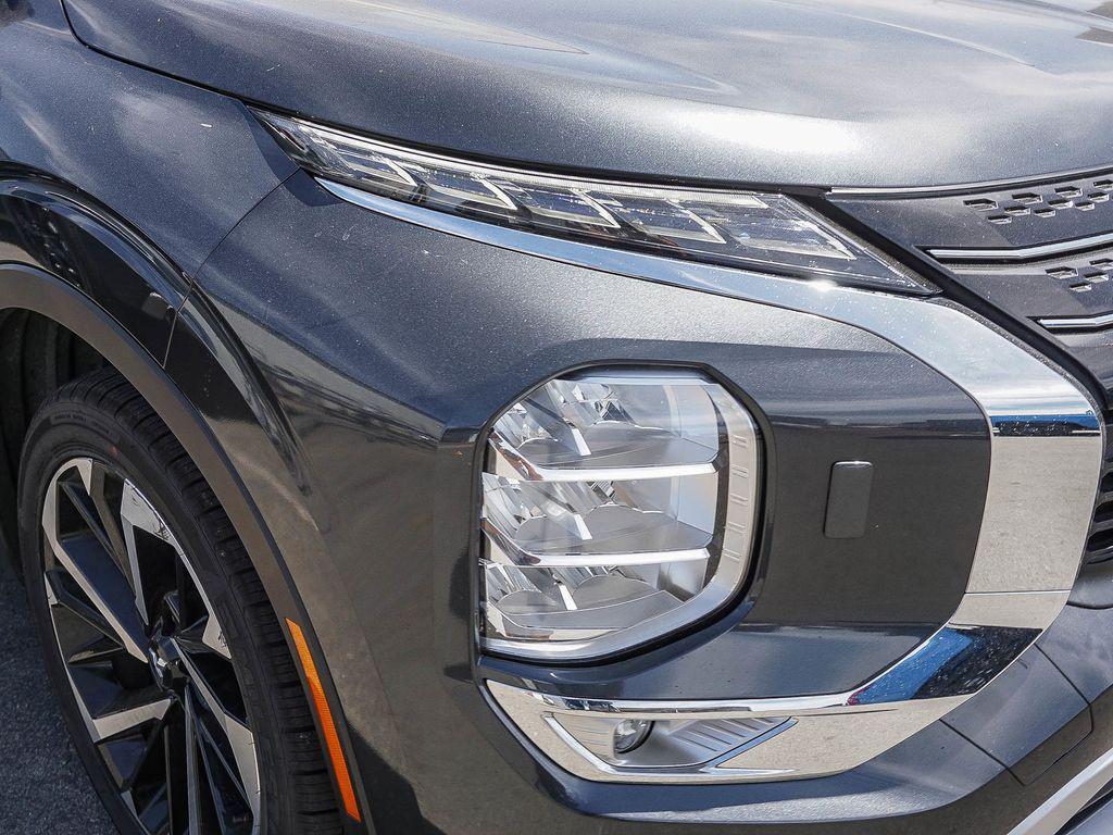 used 2024 Mitsubishi Outlander car, priced at $23,437