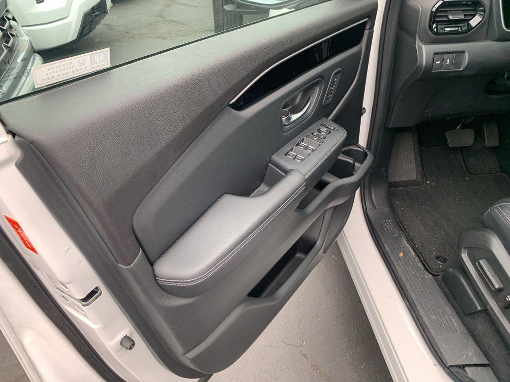 used 2023 Honda Pilot car, priced at $41,588