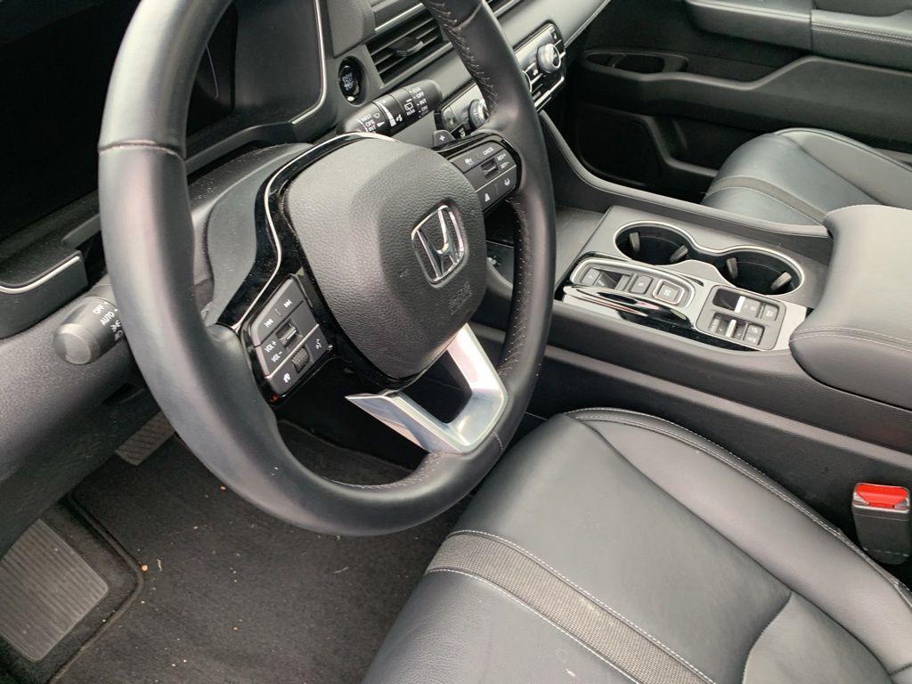 used 2023 Honda Pilot car, priced at $41,588