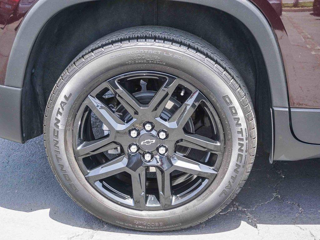 used 2023 Chevrolet Traverse car, priced at $31,831