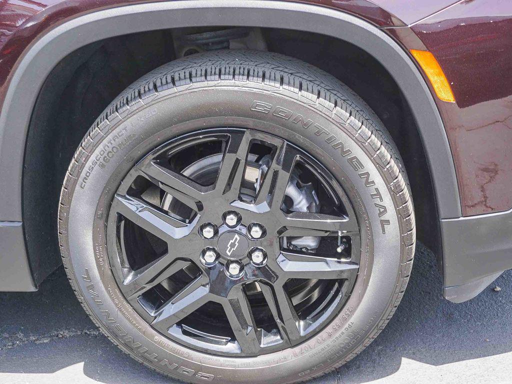 used 2023 Chevrolet Traverse car, priced at $31,831