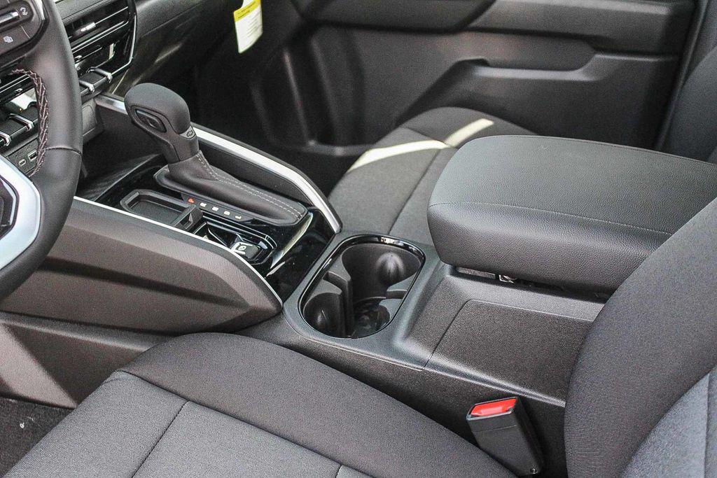 new 2026 Chevrolet Colorado car, priced at $33,100