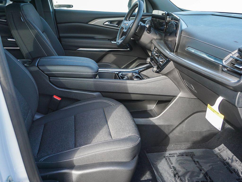 new 2026 Chevrolet Traverse car, priced at $37,795