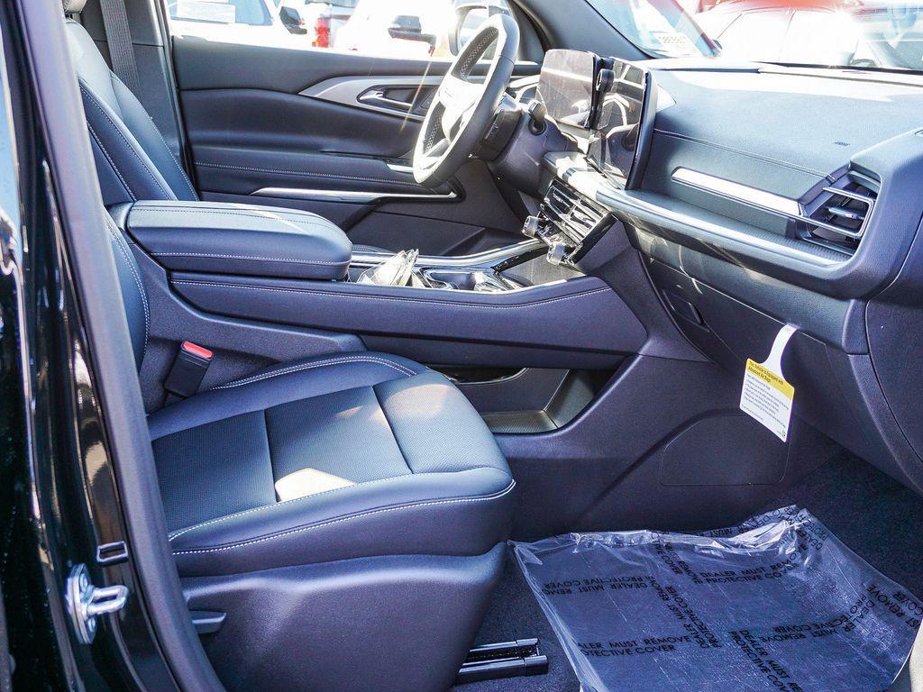 new 2026 Chevrolet Traverse car, priced at $38,992