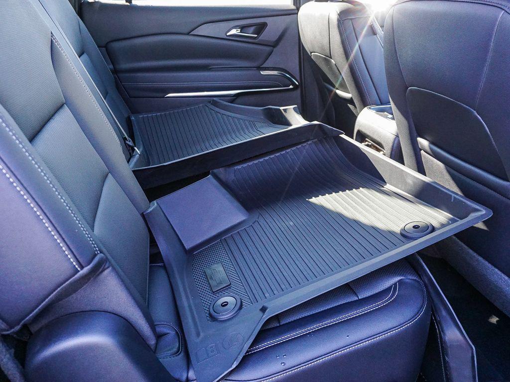 new 2026 Chevrolet Traverse car, priced at $38,992