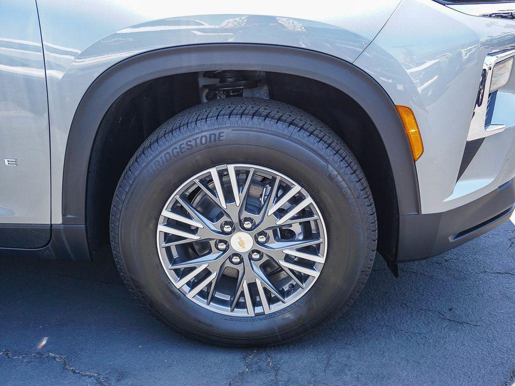 new 2026 Chevrolet Traverse car, priced at $42,795