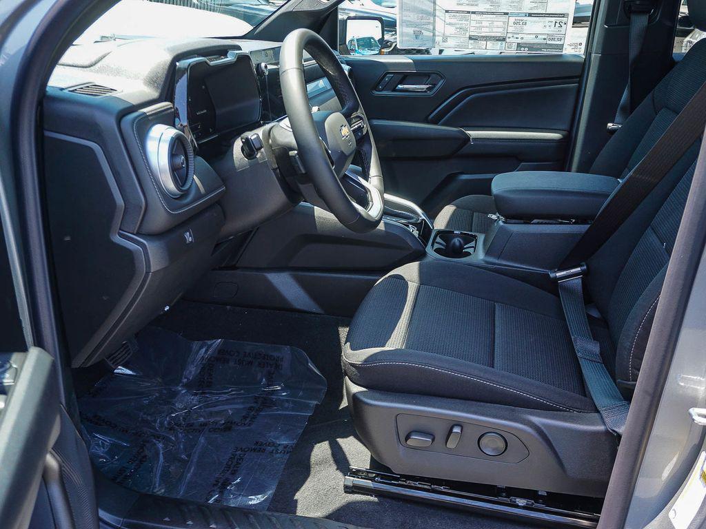 new 2026 Chevrolet Colorado car, priced at $33,095