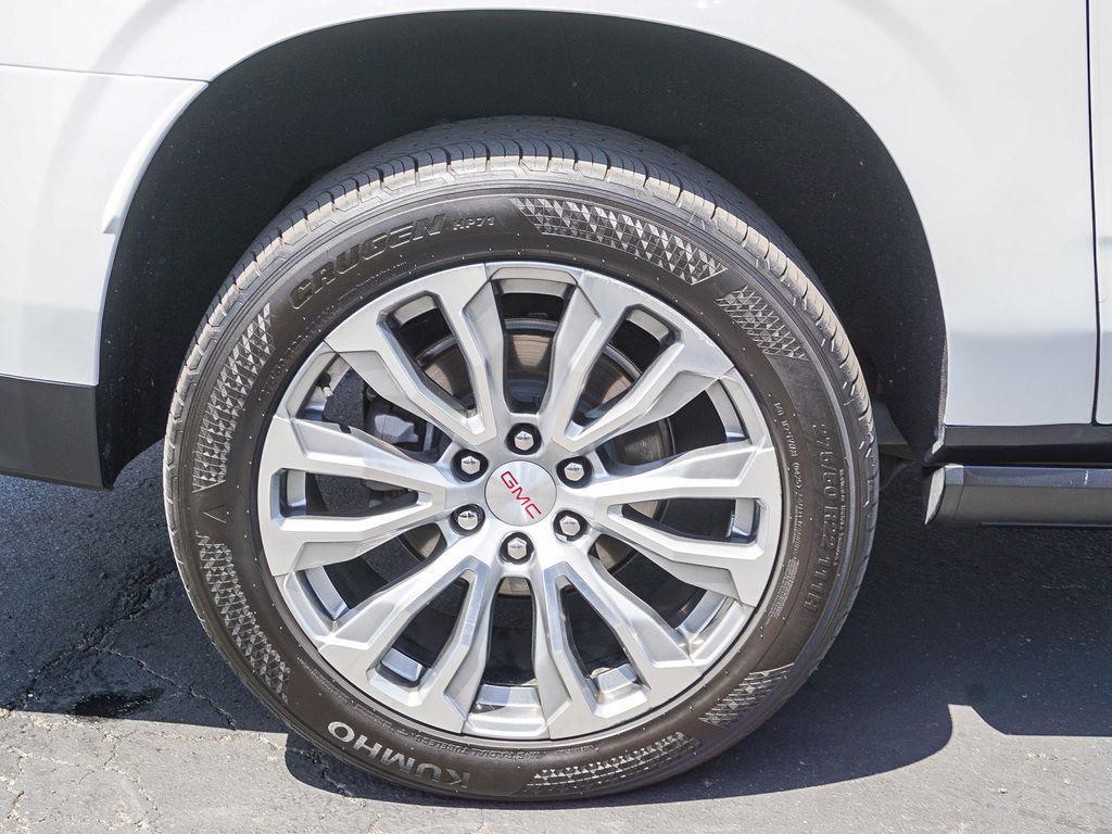 used 2023 GMC Yukon XL car, priced at $61,492