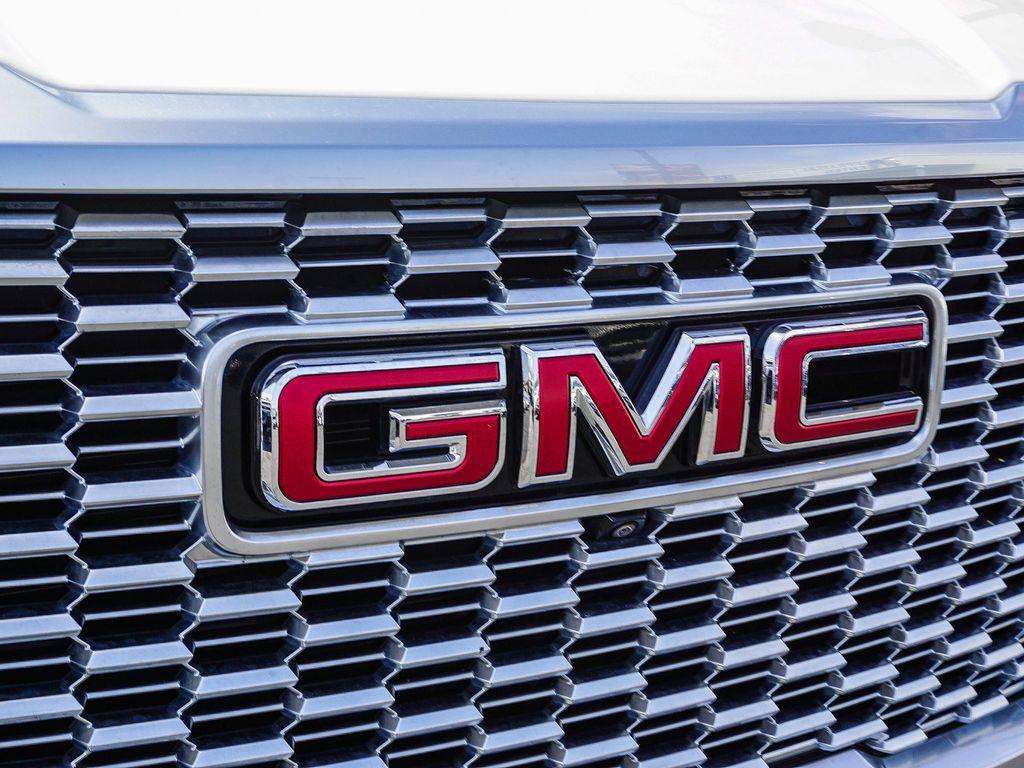 used 2023 GMC Yukon XL car, priced at $61,492
