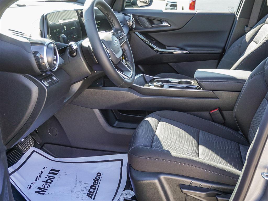 new 2026 Chevrolet Equinox car, priced at $27,865