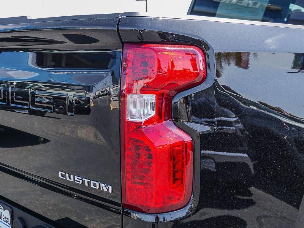 new 2026 Chevrolet Silverado 1500 car, priced at $42,760