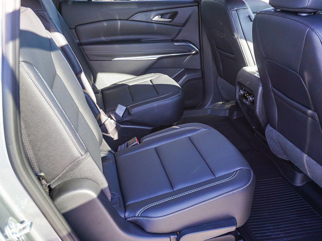 new 2026 Chevrolet Traverse car, priced at $38,998