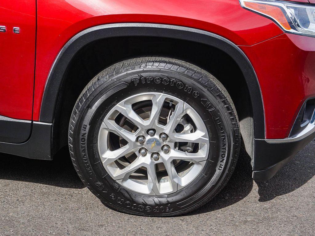 used 2021 Chevrolet Traverse car, priced at $16,986