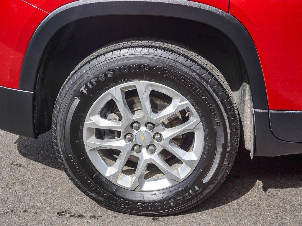 used 2021 Chevrolet Traverse car, priced at $16,986