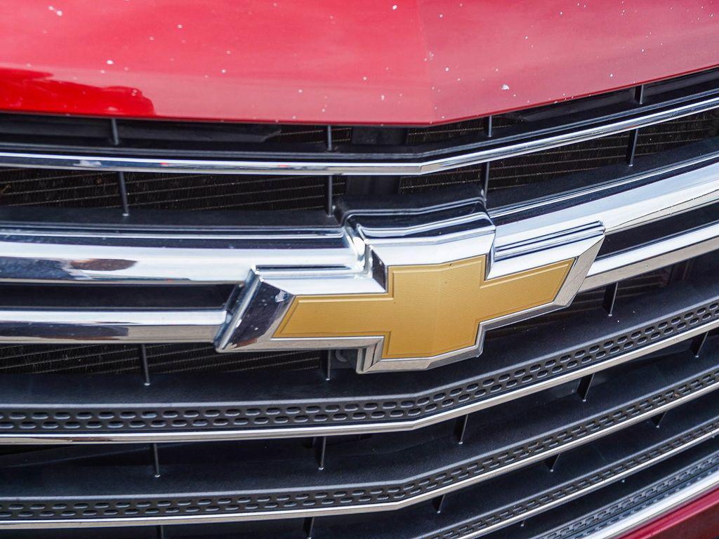 used 2021 Chevrolet Traverse car, priced at $16,986