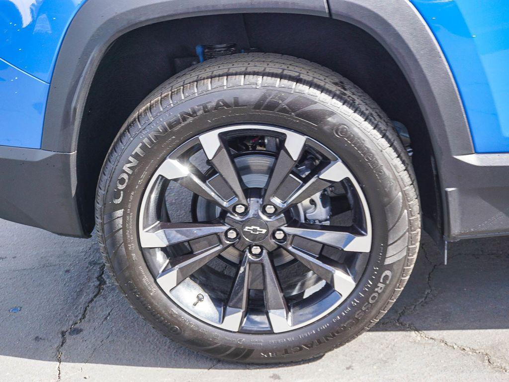 new 2026 Chevrolet Equinox car, priced at $32,235