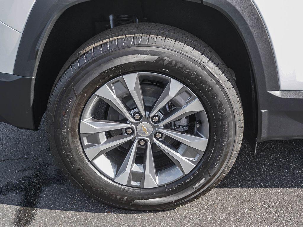 new 2026 Chevrolet Equinox car, priced at $26,295