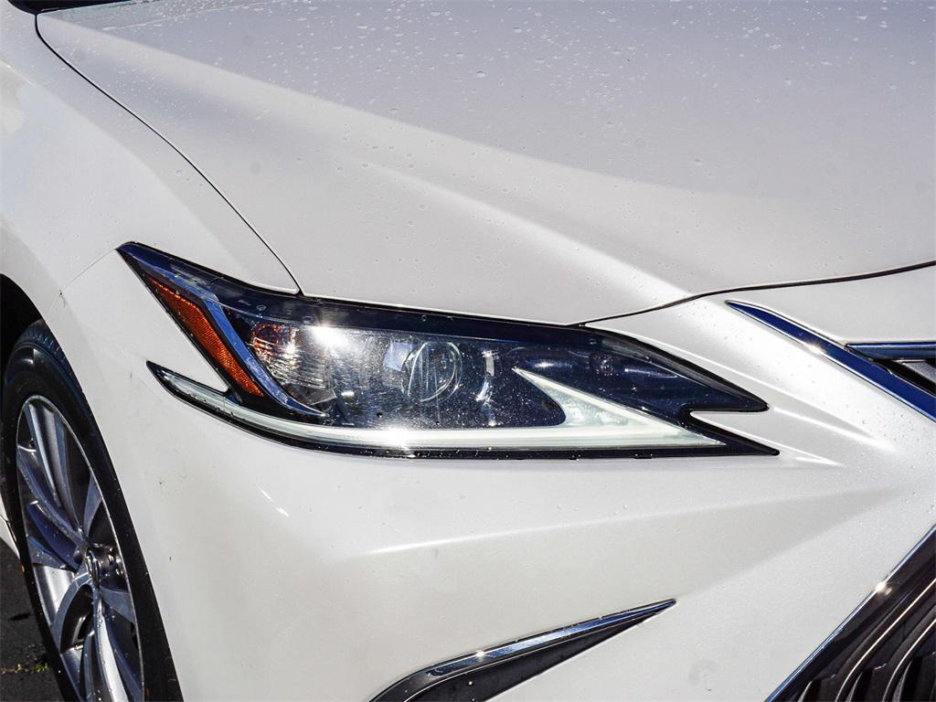 used 2021 Lexus ES 300h car, priced at $25,000