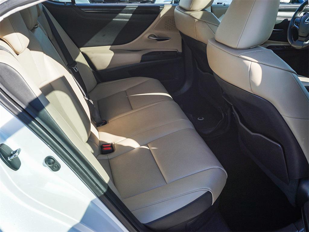 used 2021 Lexus ES 300h car, priced at $25,000