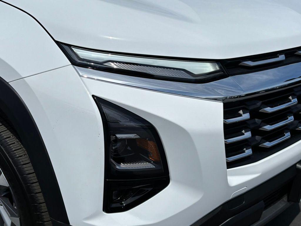 new 2026 Chevrolet Equinox car, priced at $29,290