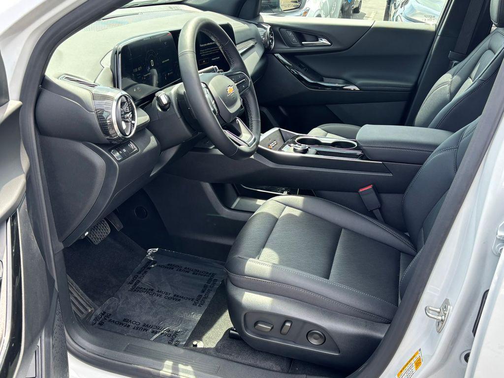 new 2026 Chevrolet Equinox car, priced at $29,290