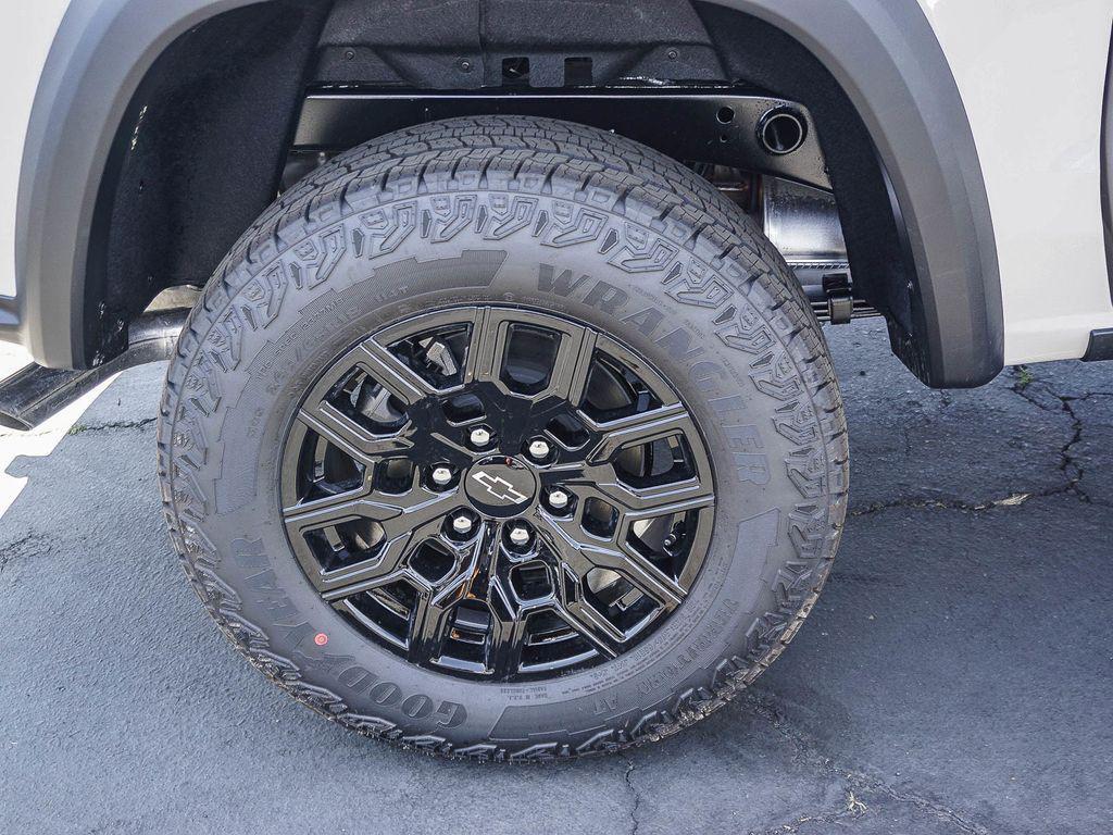 new 2026 Chevrolet Colorado car, priced at $41,470