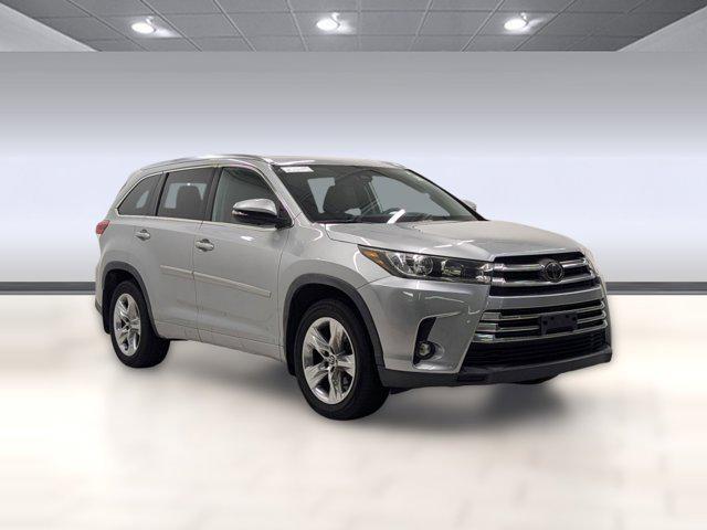 used 2019 Toyota Highlander car, priced at $25,999