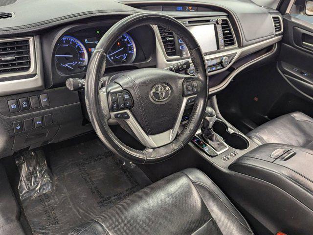 used 2019 Toyota Highlander car, priced at $25,999