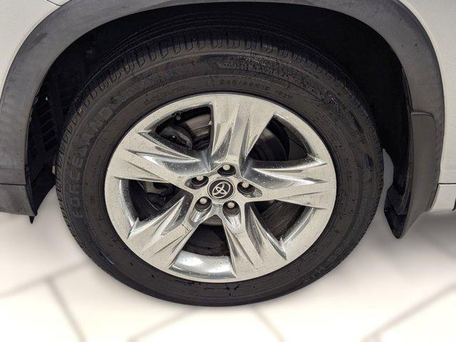 used 2019 Toyota Highlander car, priced at $25,999