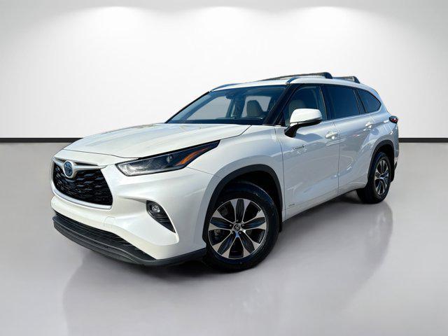 used 2021 Toyota Highlander Hybrid car, priced at $25,549