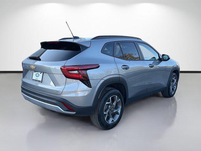 used 2025 Chevrolet Trax car, priced at $18,990