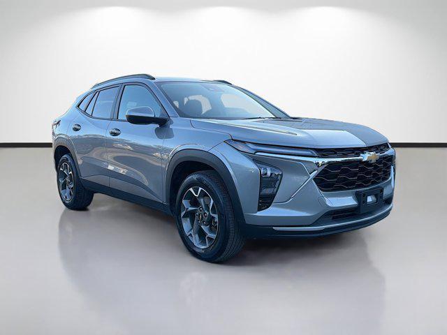 used 2025 Chevrolet Trax car, priced at $18,990