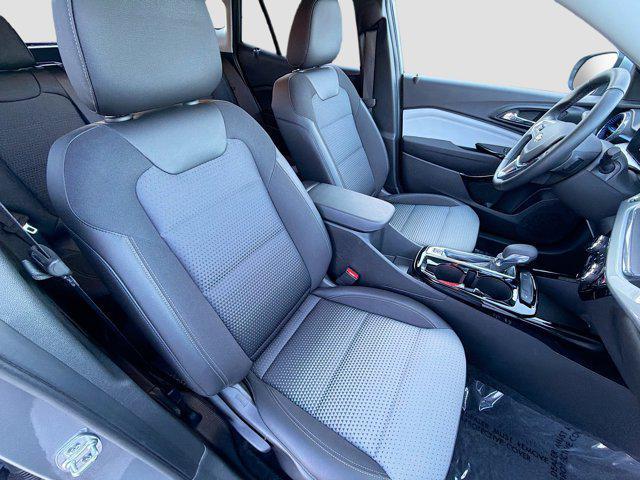 used 2025 Chevrolet Trax car, priced at $18,990