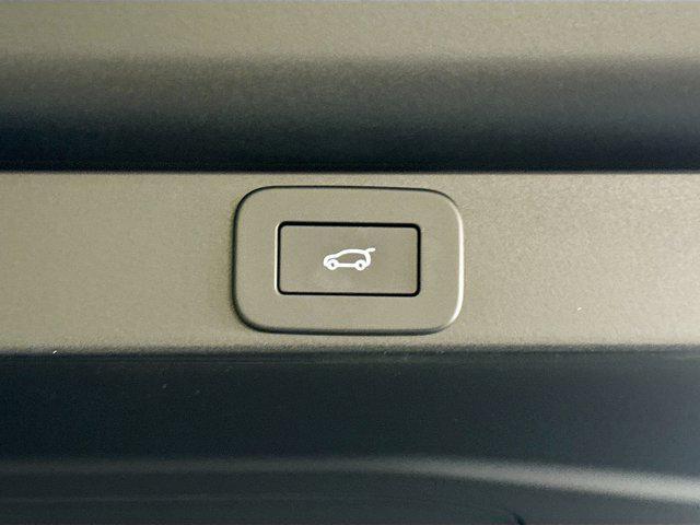 new 2026 Land Rover Range Rover car, priced at $165,470