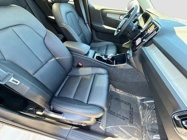 used 2025 Volvo XC40 car, priced at $35,998