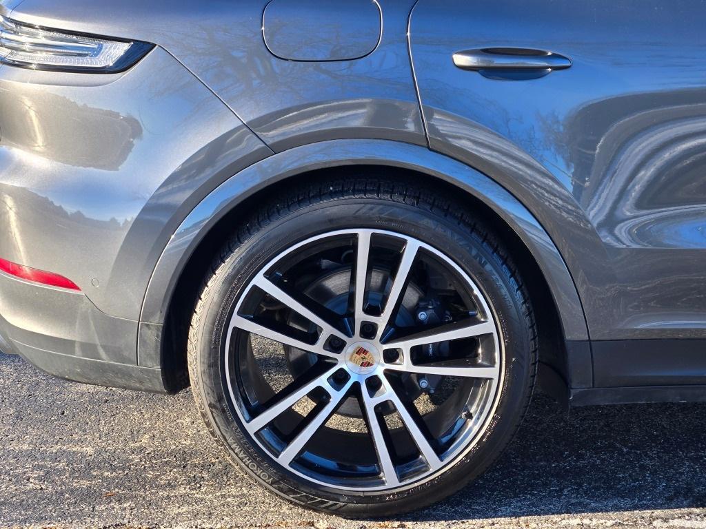 used 2025 Porsche Cayenne car, priced at $115,990