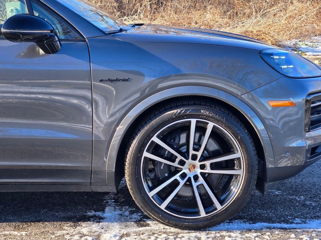 used 2025 Porsche Cayenne car, priced at $115,990