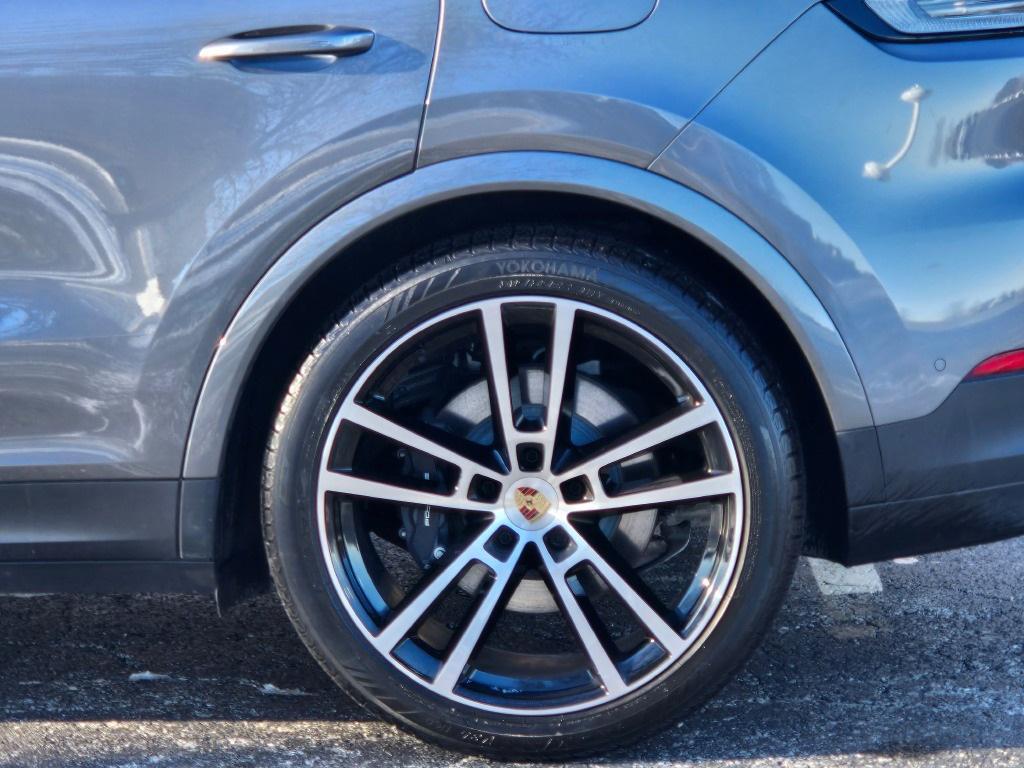 used 2025 Porsche Cayenne car, priced at $115,990