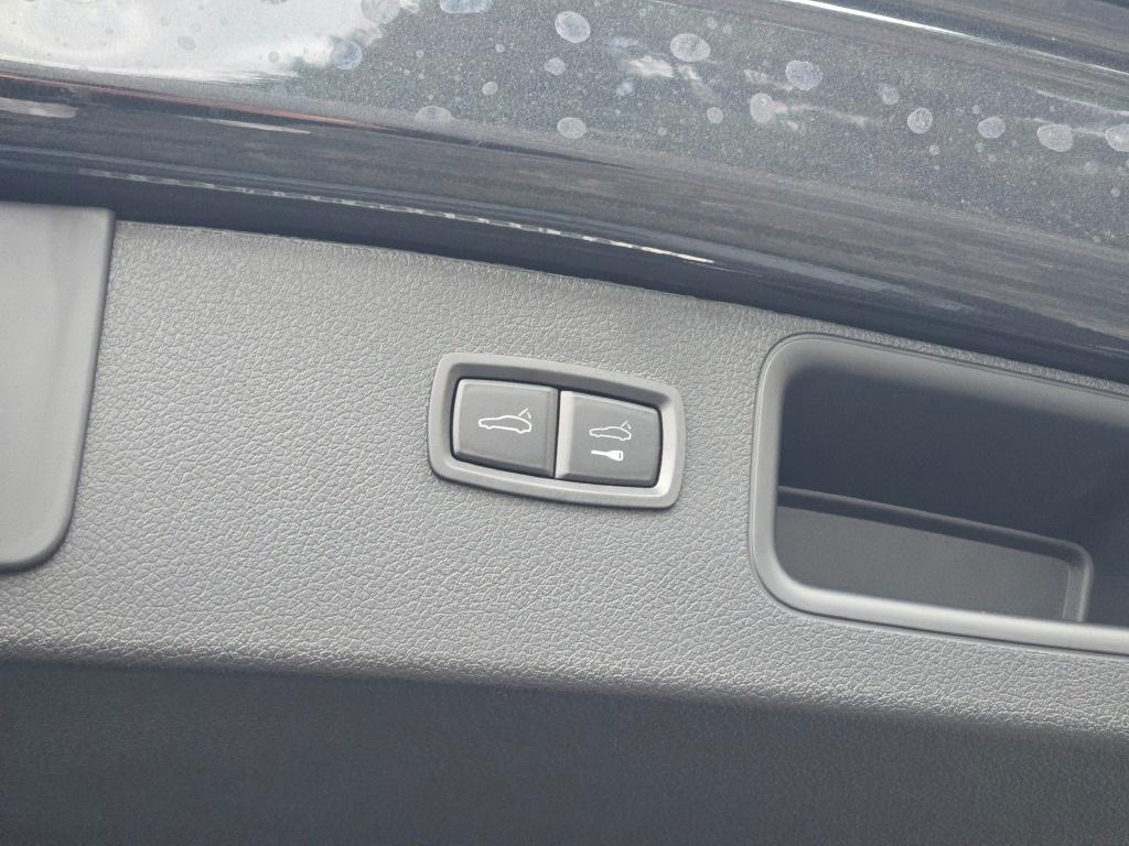 new 2026 Porsche Macan car, priced at $82,870