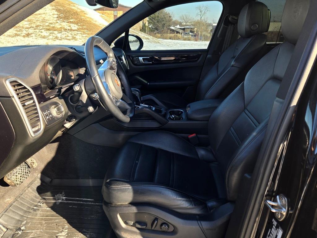 used 2022 Porsche Cayenne car, priced at $49,490