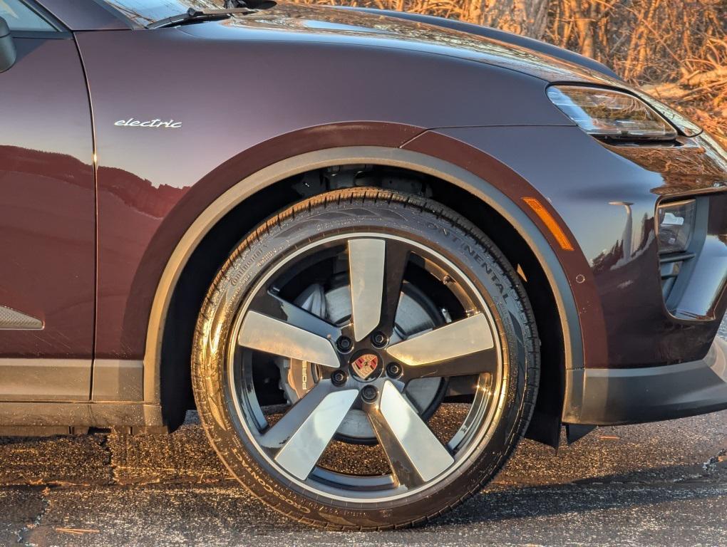 used 2025 Porsche Macan car, priced at $79,990