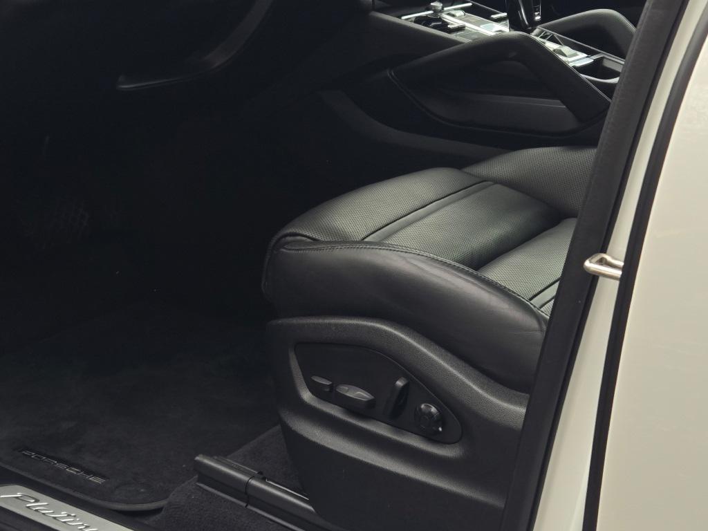 used 2023 Porsche Cayenne car, priced at $77,990