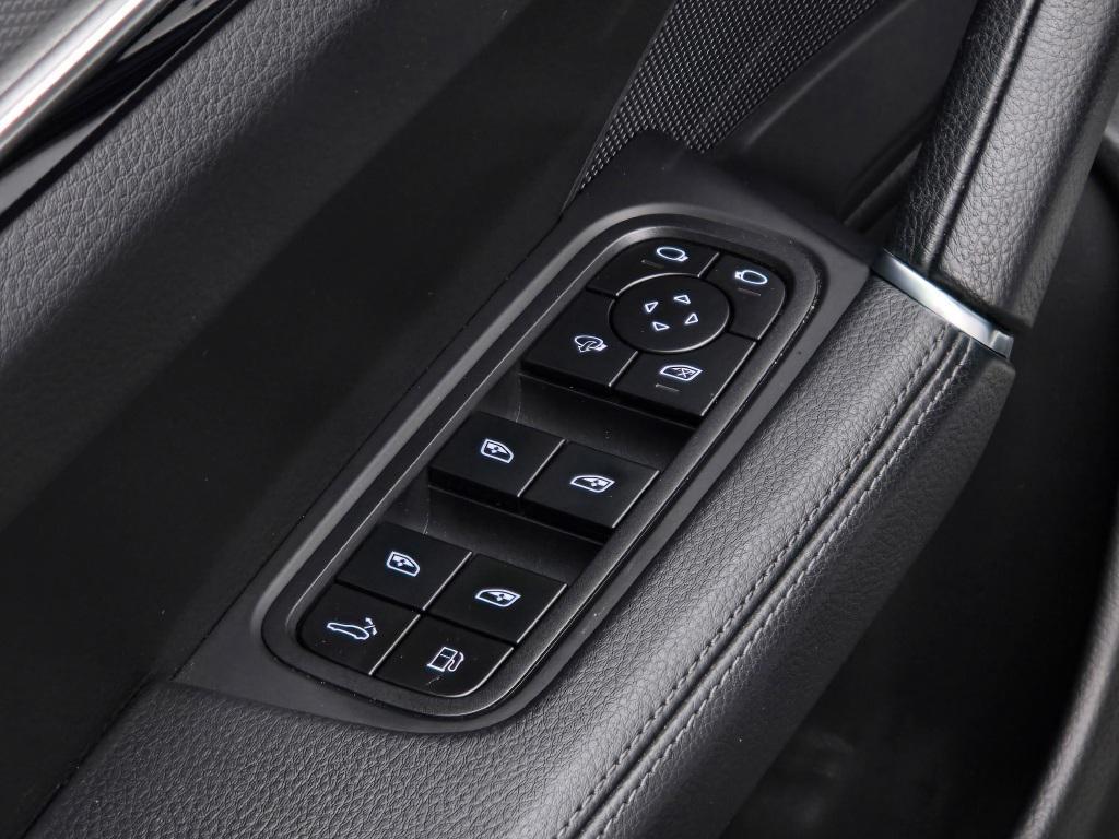 used 2023 Porsche Cayenne car, priced at $77,990